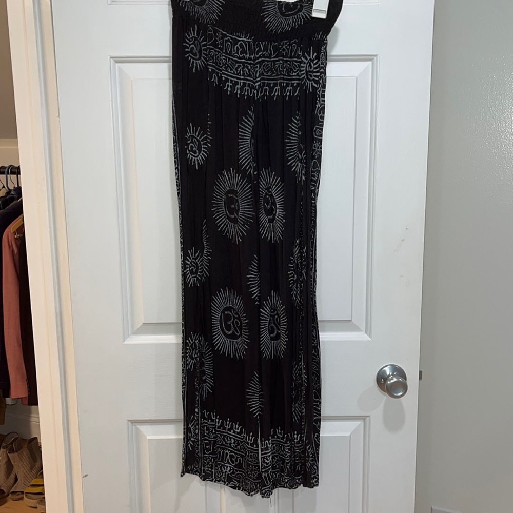 Wide leg pants